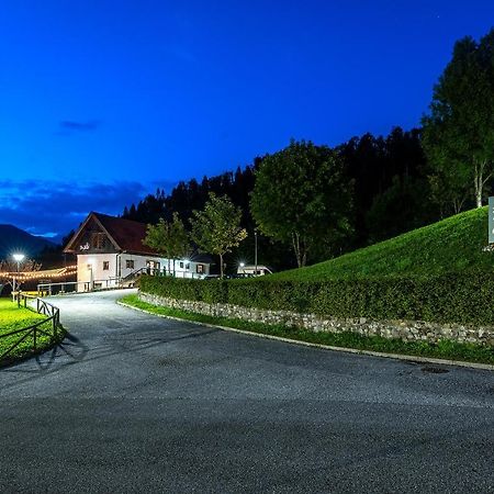 Camping & Caravan Zoncolan Ovaro Luaran gambar