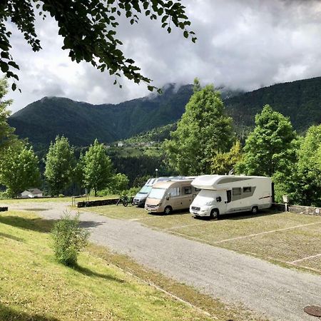 Camping & Caravan Zoncolan Ovaro Luaran gambar