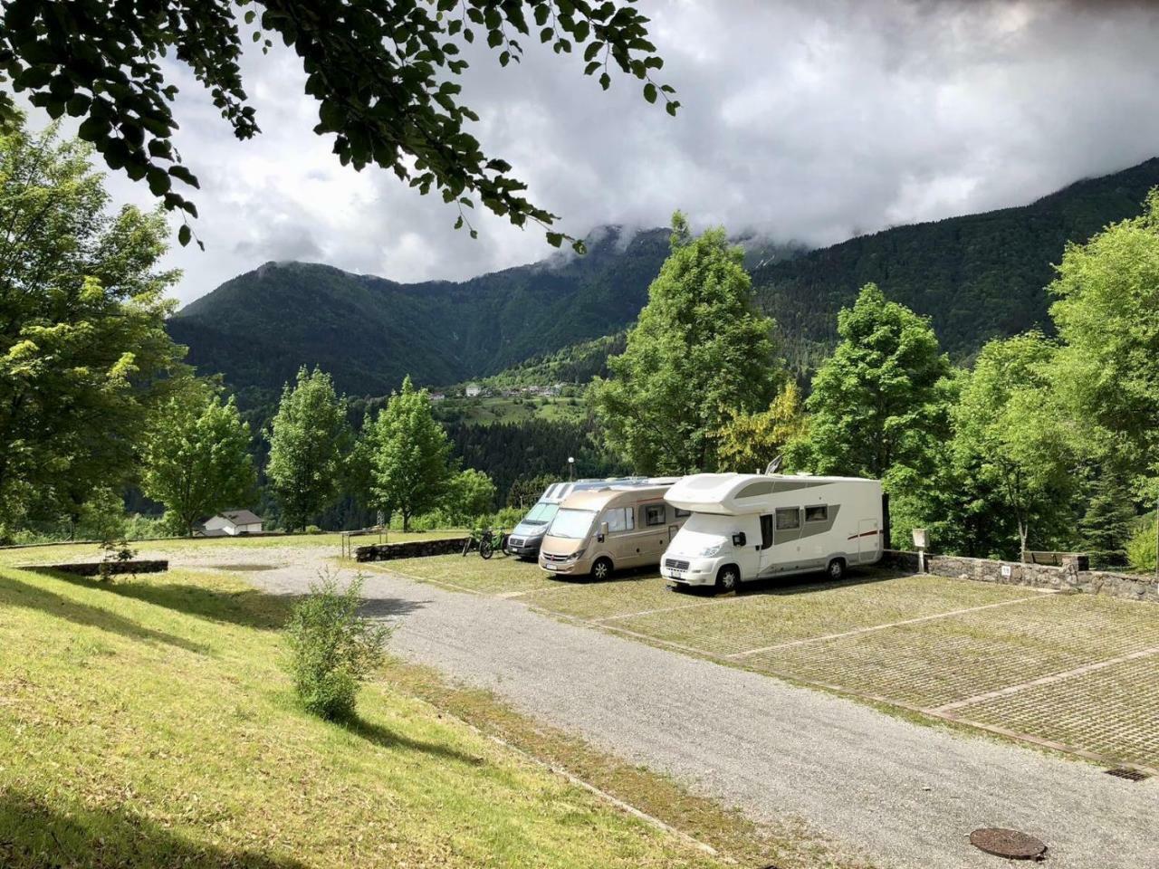 Camping & Caravan Zoncolan Ovaro Luaran gambar